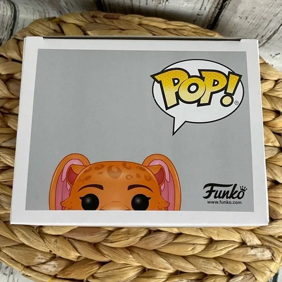 Funko Pop! Vinyl: Disney - Luna #319 Elena Of Avalor Vinyl Figure New - Picture 5 of 6